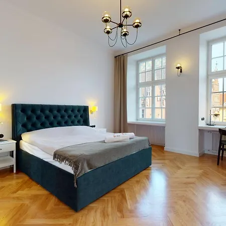 Big Modern Apart- Market Square- 6 People-view To Town Hall Apartment