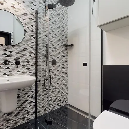Apartment Big Modern Apart- Market Square- 6 People-view To Town Hall *